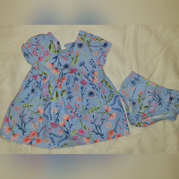 Baby dresses (3-6 months) - Picture 15 of 16